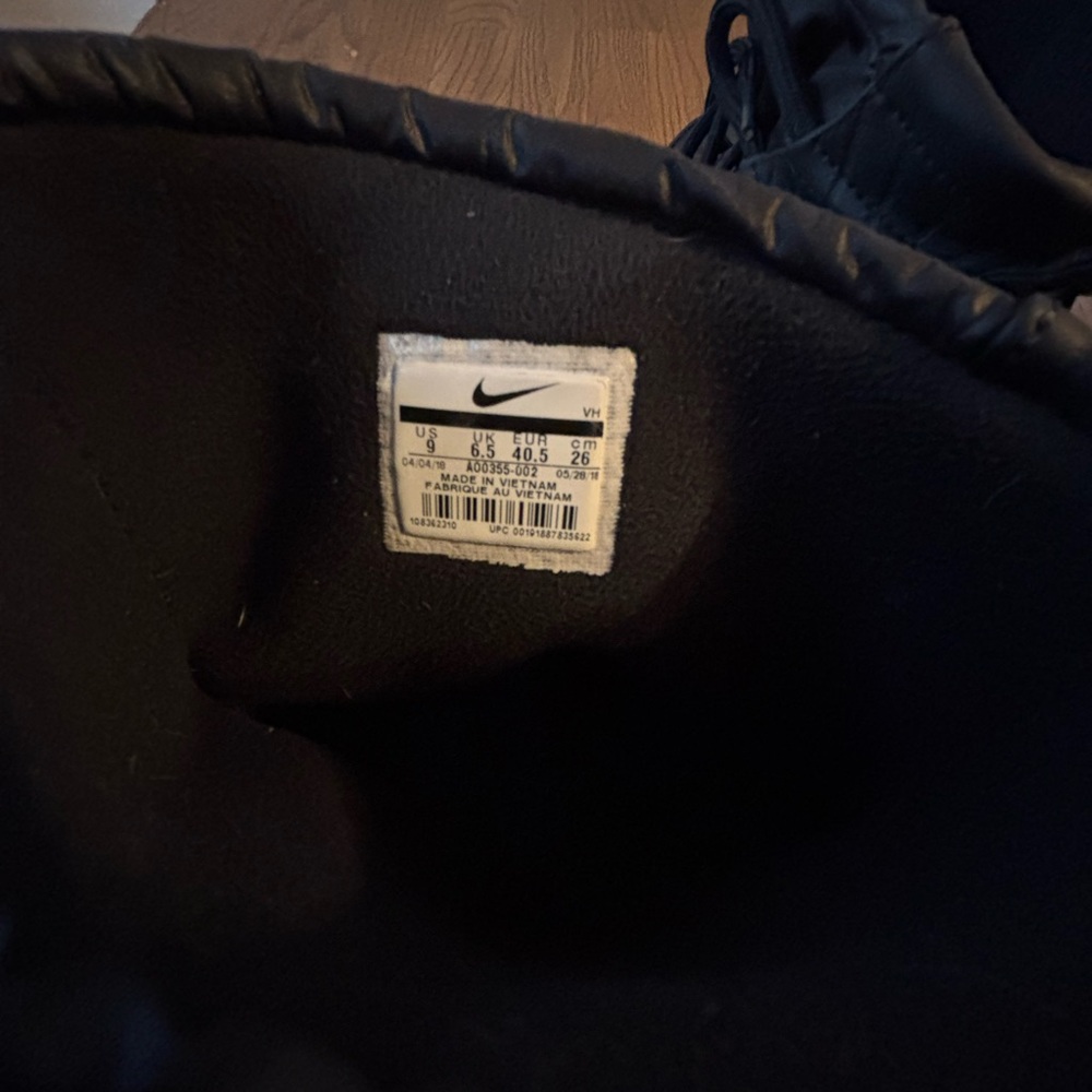 Nike woman’s Tanjum High Rise triple black boots size 9 EUC! - Picture 5 of 6